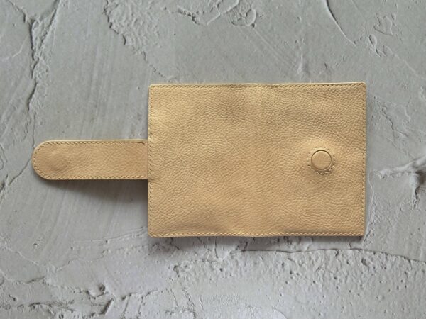 Magnetic closure cover for Pocket & passport size - Image 2