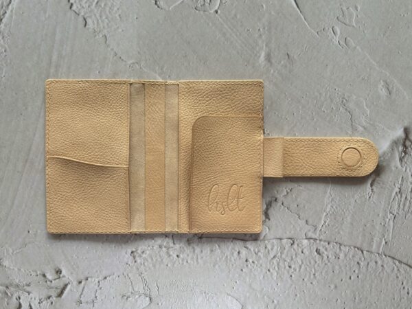 Magnetic closure cover for Pocket & passport size - Image 3