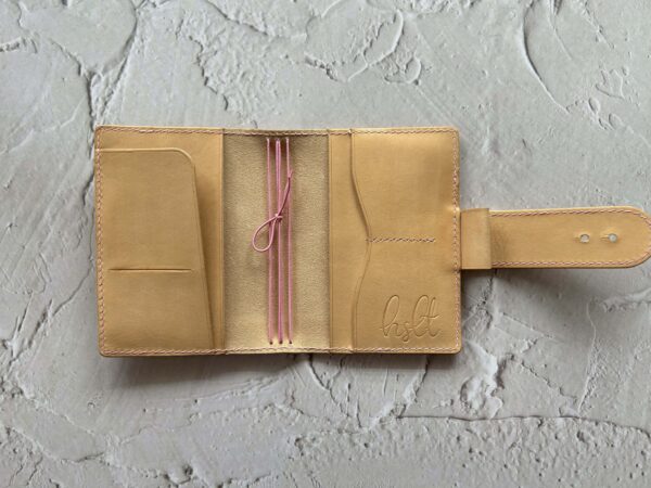 Nip & snap closure cover for Pocket & passport size - Image 12