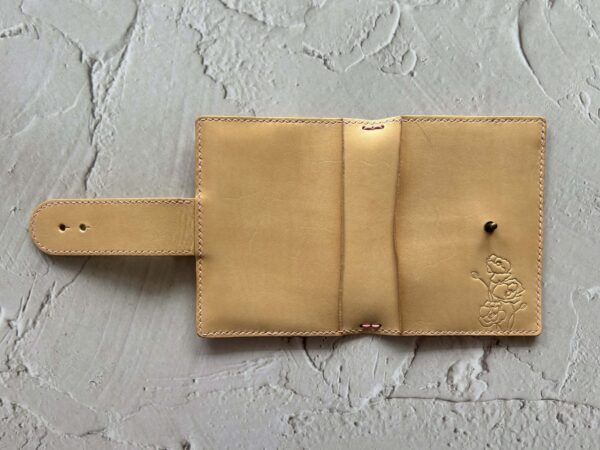 Nip & snap closure cover for Pocket & passport size - Image 11