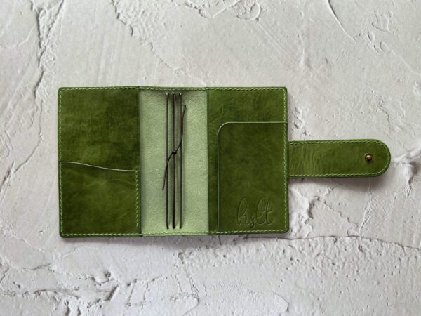 Nip & snap closure cover for Pocket & passport size - Image 4