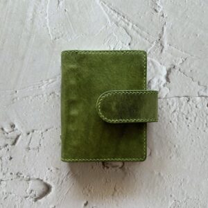 Pocket rings cover with nip & snap closure
