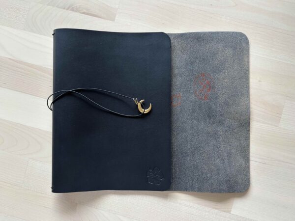 Classic Trifold Journal - Image 19
