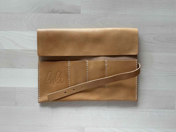Leather pen roll with buckle - Image 6