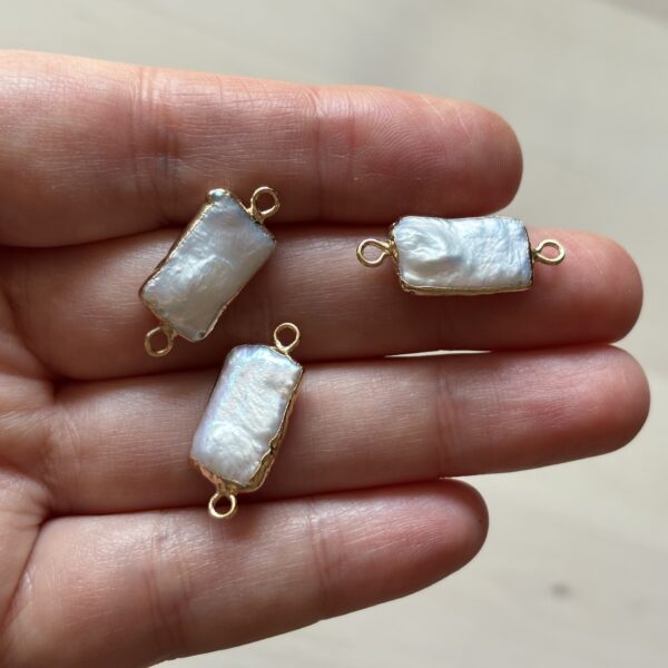 Freshwater Pearl & Shell Folio Connector - Image 7