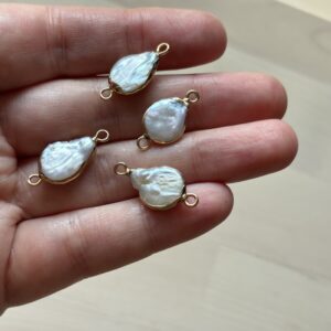 Freshwater Pearl & Shell Folio Connector