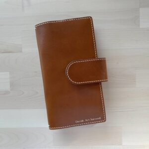 Nip & snap closure cover for Travelers’