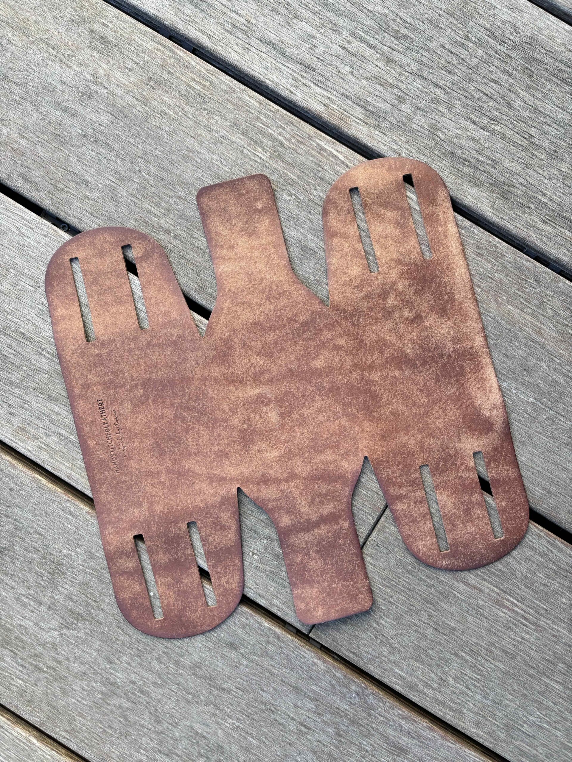 Dock – Leather 10×10×10 desk tray - Image 7