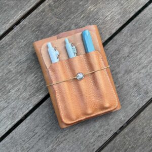 Nest – Triple-compartment pen case